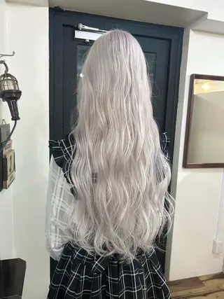 ロング カラー ハイトーンカラー ⭐️NAZUNAのヘアスタイル