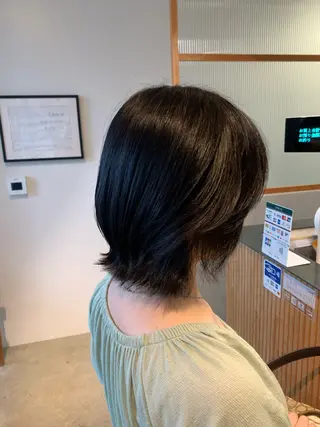 ミディアム AUBE 浅野のヘアスタイル