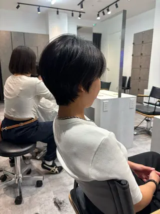 ショート カラー ヘアアレンジ マエダ アズミ🌱のヘアスタイル