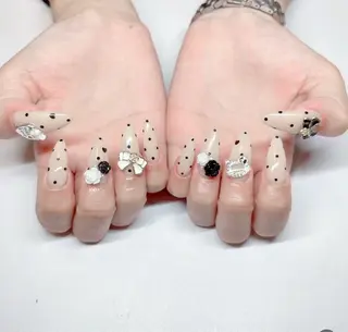 ネイル Lyna Nailのネイルデザイン