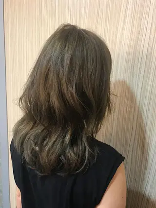 セミロング カラー amie所属・ナチュラルカラー/ moeのヘアスタイル