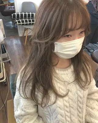 ロング カラー 江原 彩華のヘアスタイル