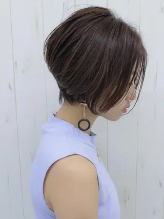 ショート カラー 小濱 秀人のヘアスタイル