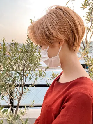 ショート カラー Living所属・ヨシモトリョウ 髪質改善/美髪のヘアスタイル