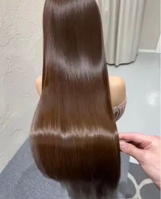 ロング 加茂野 緑のヘアスタイル