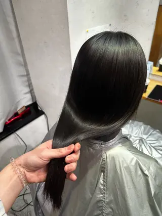 ロング JOS所属・上野ハイトーン/デ ザイン✂︎touiのヘアスタイル