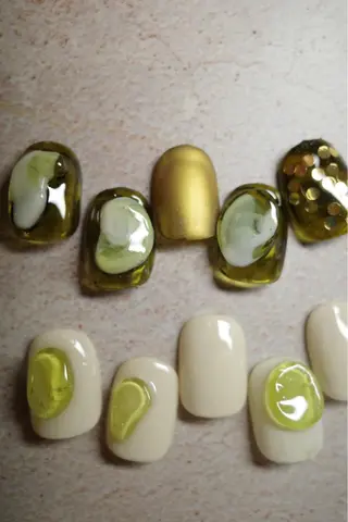 ネイル une／YUKINA 🫧大人nuanceのネイルデザイン