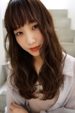 セミロング カラー ヘアアレンジ EMANONシェアサロン心斎橋店所属・韓国メンズヘア　ミル クティボブ　足立佳代のヘアスタイル