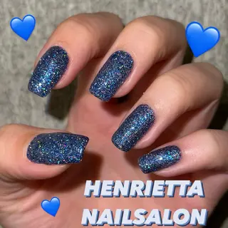 ネイル HENRIETTA NAILSALONのネイルデザイン