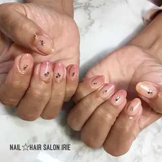 ネイル Hair salon Irie所属・與儀 知佳のネイルデザイン