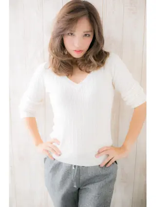 セミロング カラー motion所属・FUKUNAGA YUのヘアスタイル