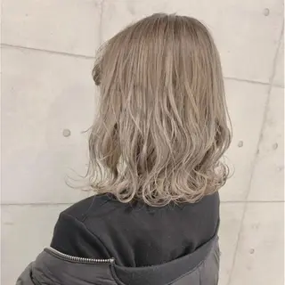 ミディアム 江坂エリア最安値◎ ブリーチ*土田のヘアスタイル