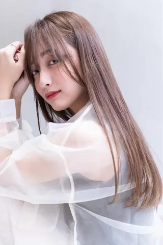 ロング パーマ ハイトーン/レイヤー 💜Akaneのヘアスタイル