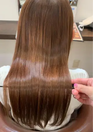 ロング ケアリスト 秋元のヘアスタイル