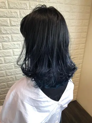 ミディアム カラー 西本 夏美のヘアスタイル
