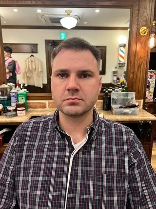 ショート ヒロ銀座バーバーショップ丸の内所属・秋山 琳太のヘアスタイル