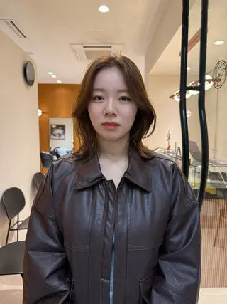 ミディアム カラー yiye Aoyama所属・yiye ちさとのヘアスタイル