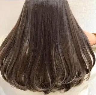 ロング 透明感♡グレージュ ♡ミルクティー♡のヘアスタイル