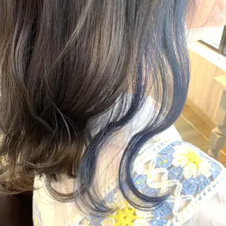 ミディアム regalo 森重ユウのヘアスタイル