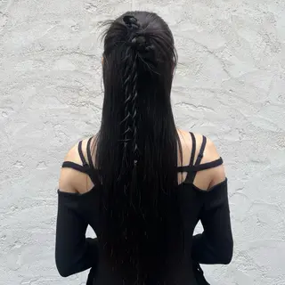 ロング Qin所属・ルーツカラー 🌟 ミキのヘアスタイル