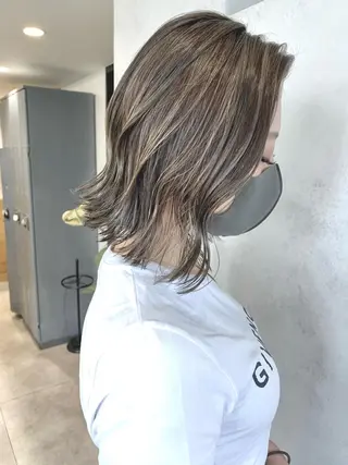 ミディアム 韓国レイヤーカット KOUKIのヘアスタイル