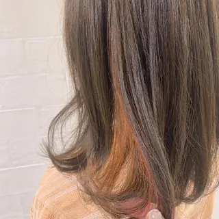 ミディアム カラー 佐々木 美玖のヘアスタイル
