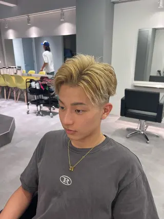 ショート メンズ R/🤎 パーマ&ブリーチ🔥のヘアスタイル