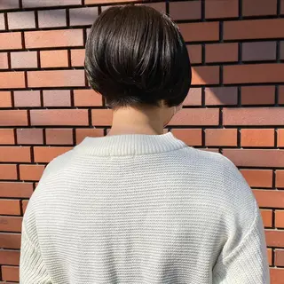 ショート カラー エイト ウメダのヘアスタイル