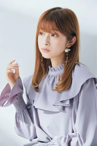 セミロング 🎨インナーカラー が得意👍新垣⚜️のヘアスタイル