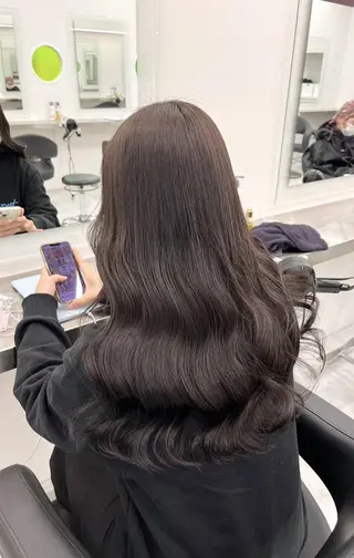 ロング カラー 【公式】横浜 THREE🤎🕯️のヘアスタイル