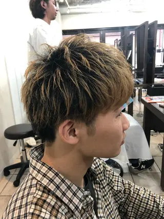 ショート メンズ カ レラのヘアスタイル