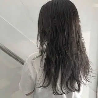 ロング カラー CLUTCH天王寺 西藤遥河のヘアスタイル