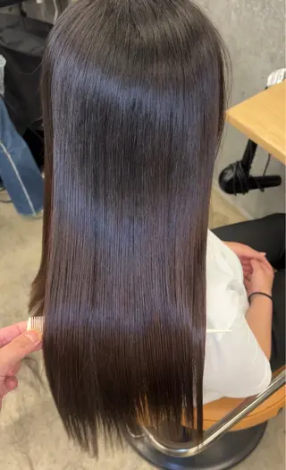 セミロング 🍂ミルクティーと 縮毛矯正✨翔太のヘアスタイル