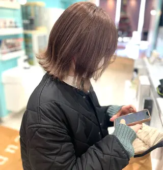 ミディアム カラー ハッシュカット レイヤー池袋のヘアスタイル