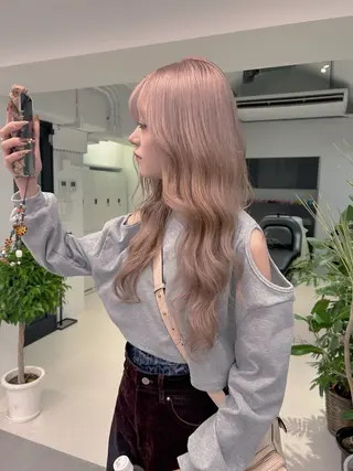 ロング カラー グレージュ× ボブ× ハイトーン　前田隆太のヘアスタイル