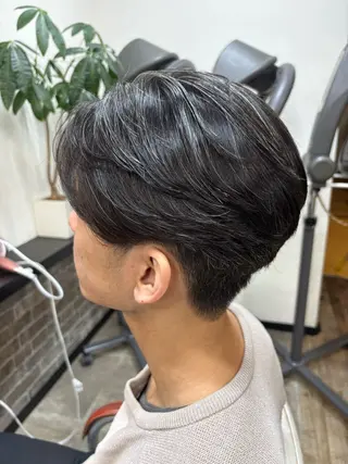 パーマ メンズ イツキ🌕デザインカ ラー🥨髪質改善🫧のヘアスタイル