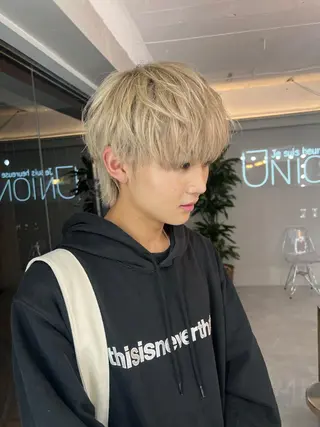 ミディアム カラー メンズ je suis heureuse所属・ハイライトカラー 🌀ゆい❣️のヘアスタイル