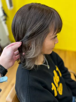 セミロング カネコ ナナミのヘアスタイル