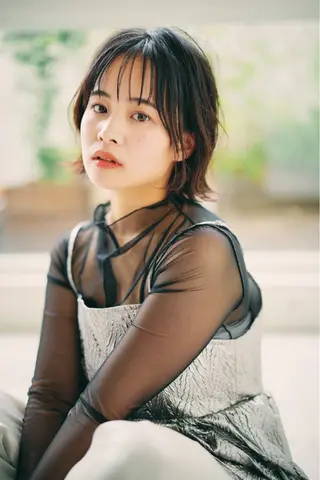 ミディアム カラー 村上 一葉のヘアスタイル