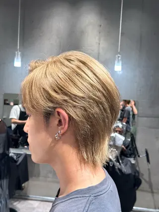 ショート カラー メンズ MONIQA所属・🐲RYUKI メンズブリーチのヘアスタイル