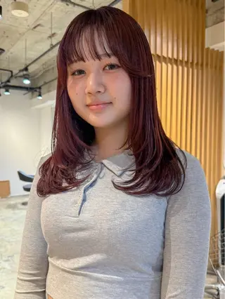 ミディアム カラー ANY mikuのヘアスタイル