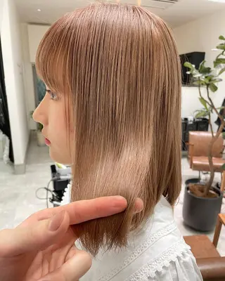 ミディアム 明石 歩樹のヘアスタイル
