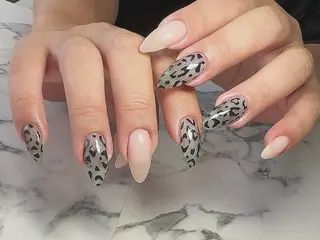 ネイル Ajnail所属・ネイリスト Misaのネイルデザイン