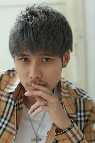 ショート カラー Lee 甲子園のヘアスタイル