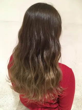 ロング カラー Homey Kyoto所属・吉村 絢乃のヘアスタイル