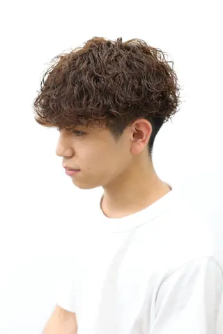 ショート カラー メンズ メンズ特化美容師 東條 夏翔のヘアスタイル