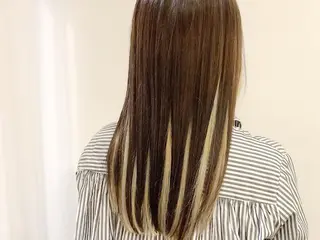 セミロング タカハシ ハヤトのヘアスタイル