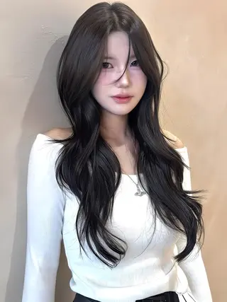 ロング カラーエクステ 大阪梅田徒歩7分のヘアスタイル