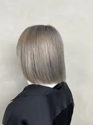 ショート 縮毛矯正🐼暖色 根本侑季のヘアスタイル