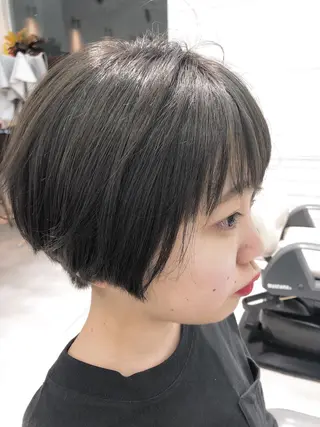 ショート カラー 本山　くせ毛のカット 尾島光季のヘアスタイル